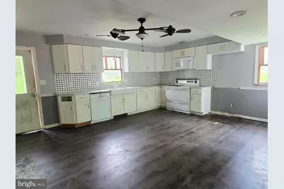 808 Lincoln Road, Harrison Township, NJ 08062 - Photo 8