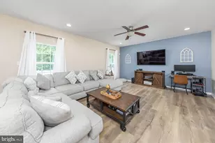 824 Kristin Ln, Monroe Township, NJ 08094 - Photo 10
