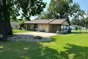 9 Centre Ave, West Deptford Township, NJ 08051 - Photo 2