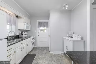 512 Beacon Avenue, Paulsboro, NJ 08066 - Photo 12