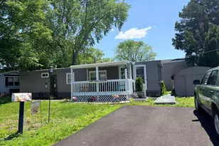 202 Florida Ave, Monroe Township, NJ 08094 - Photo 2