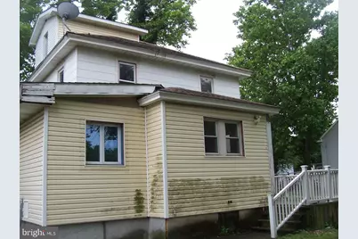 9 W Adams Street, Paulsboro, NJ 08066 - Photo 2