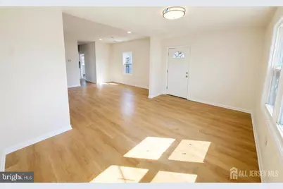 103 Logan Lane, Logan Township, NJ 08014 - Photo 4