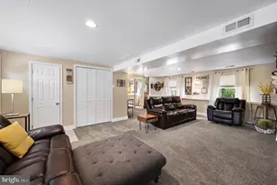 812 Jamestown Rd, Washington Township, NJ 08012 - Photo 18