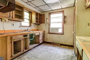 444 E Barber Ave, Woodbury, NJ 08096 - Photo 6
