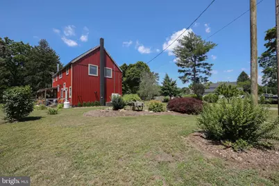 201 Railroad Avenue, Franklin Township, NJ 08322 - Photo 2