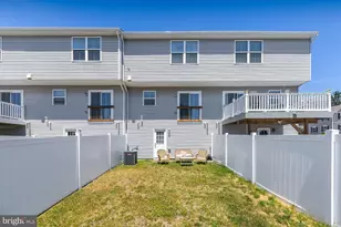 6 Burr St, Monroe Township, NJ 08094 - Photo 2