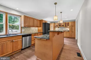 46 Greenwood Dr, Blackwood, NJ 08012 - Photo 8