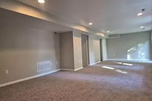 8 Locust Ln, Swedesboro, NJ 08085 - Photo 10