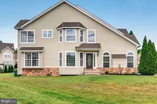 323 Keswick Dr, Swedesboro, NJ 08085 - Photo 2