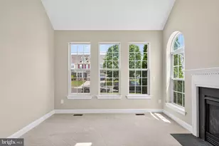 323 Keswick Dr, Swedesboro, NJ 08085 - Photo 6