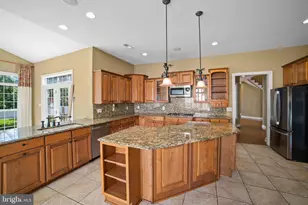 908 Mannington Dr, Monroe Township, NJ 08094 - Photo 16