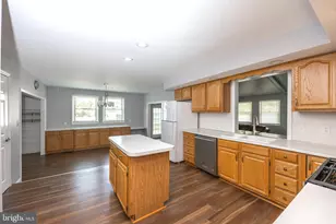 263 Forrest Dr, Blackwood, NJ 08012 - Photo 8