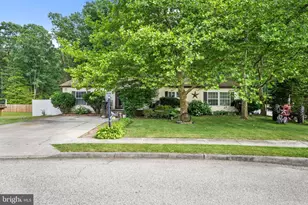 212 Karen Dr, Monroe Township, NJ 08094 - Photo 1