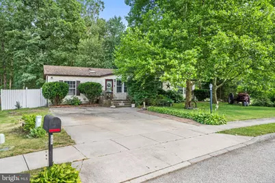 212 Karen Drive, Monroe Township, NJ 08094 - Photo 2
