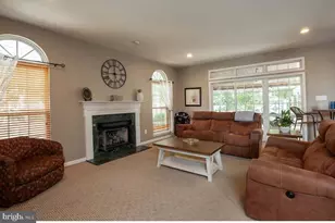 1052 Bonnie Blue Cir, Monroe Township, NJ 08094 - Photo 6