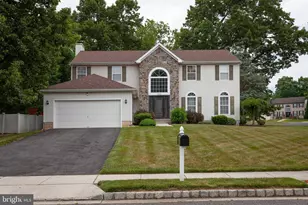 1052 Bonnie Blue Cir, Monroe Township, NJ 08094 - Photo 2
