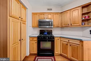 1106 Meadows Dr, Monroe Township, NJ 08094 - Photo 10