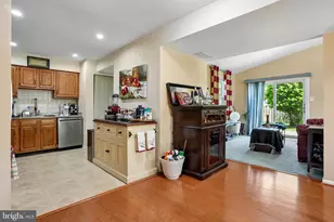 309 Stonehouse Ln, Harrison Township, NJ 08062 - Photo 4