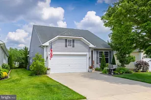 27 Embassy Dr, Woolwich Township, NJ 08085 - Photo 4