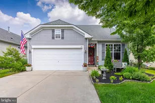 27 Embassy Dr, Woolwich Township, NJ 08085 - Photo 1
