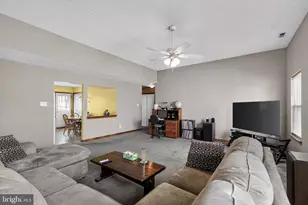 629 Panama Ct, Monroe Township, NJ 08094 - Photo 4