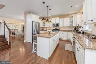 301 Long Meadow Dr, Harrison Township, NJ 08062 - Photo 10