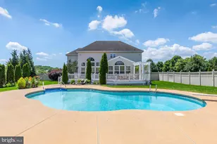 301 Long Meadow Dr, Harrison Township, NJ 08062 - Photo 48