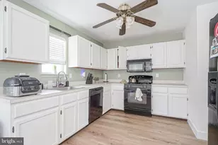 1021 Hillsboro Ct, Sewell, NJ 08080 - Photo 8