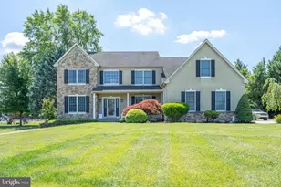 710 Nicole Dr, East Greenwich Township, NJ 08056 - Photo 1