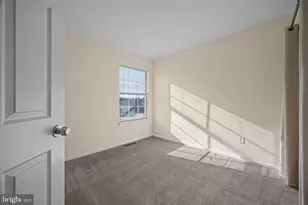 817 Thoreau Ln, Monroe Township, NJ 08094 - Photo 20