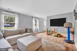 11 Goodwin Pkwy, Sewell, NJ 08080 - Photo 6