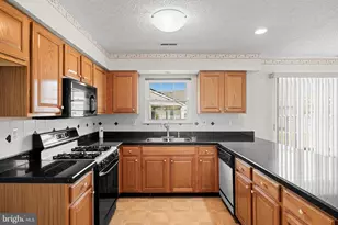 504 St Martin Ct, Monroe Township, NJ 08094 - Photo 2