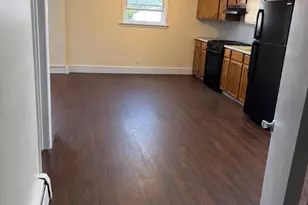 95 W Broad St, Greenwich Township, NJ 08027 - Photo 1