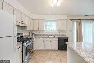 203 Balin Ct, Mantua, NJ 08051 - Photo 4
