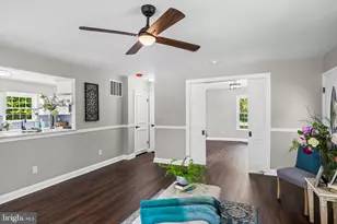 402 Barnsboro Rd, Sewell, NJ 08080 - Photo 10