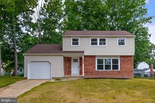 1622 White Oak Ln, Monroe Township, NJ 08094 - Photo 1