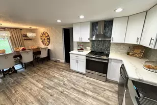 321 Tomlin Station Rd, Harrison Township, NJ 08062 - Photo 18