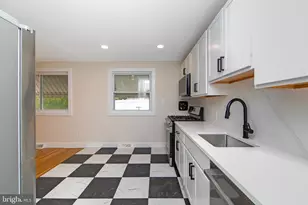 825 Lexington Ave, Washington Township, NJ 08012 - Photo 12