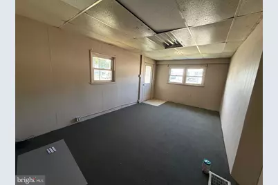16 Delsea Drive N, Glassboro, NJ 08028 - Photo 8