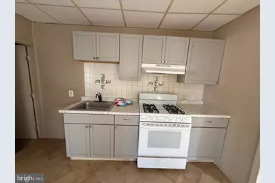 16 Delsea Drive N, Glassboro, NJ 08028 - Photo 4