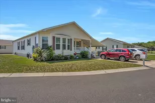 2003 Burlington Circle, Monroe Township, NJ 08094 - Photo 2