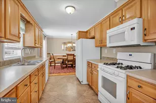 2003 Burlington Circle, Monroe Township, NJ 08094 - Photo 10