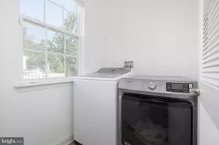 260 Staggerbush Rd, Monroe Township, NJ 08094 - Photo 18