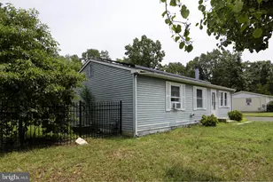 1662 Victory Ave, Monroe Township, NJ 08094 - Photo 2