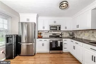 7 Redwood Ct, Glassboro, NJ 08028 - Photo 2
