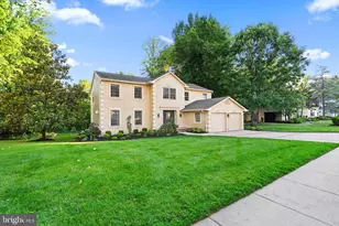 915 Gray Fox Cir, Sewell, NJ 08080 - Photo 2