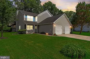 409 Amesbury Pl, Glassboro, NJ 08028 - Photo 2