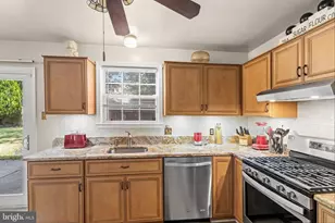 409 Amesbury Pl, Glassboro, NJ 08028 - Photo 12
