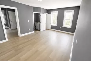 437 W Broad St, Paulsboro, NJ 08066 - Photo 4